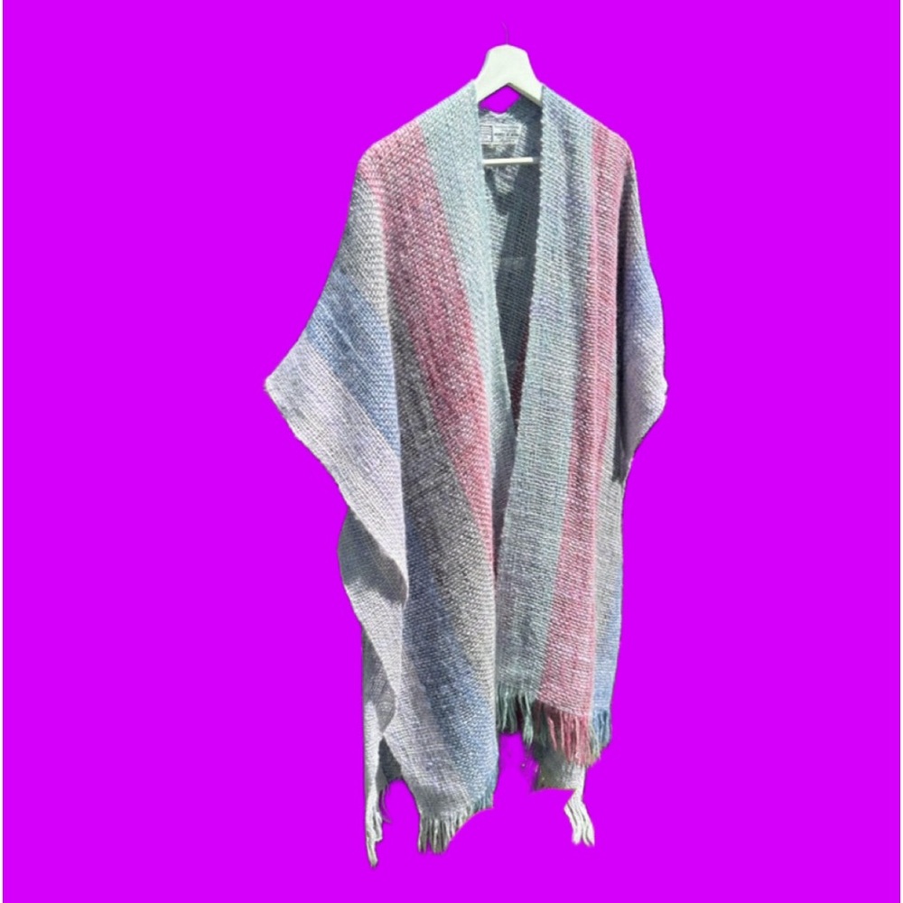 Vintage Manos Del Uruguay Handspun handmade 100% wool poncho